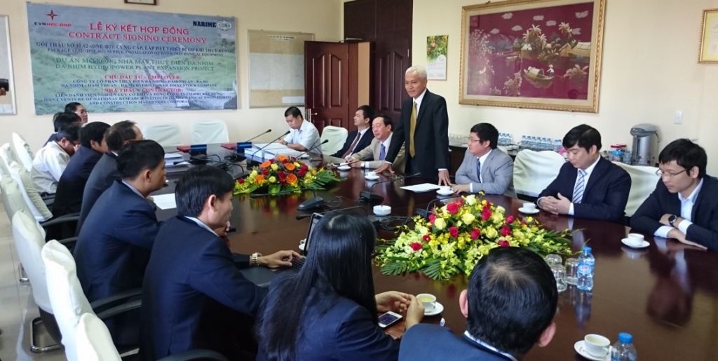  Lễ ký hợp đồng cung cấp, lắp đặt thiết bị cơ khí thủy công cho dự an thủy điện Đa Nhim mở rộng với Công ty CP Thủy điện Đa Nhim - Hàm Thuận - Đa Nhim